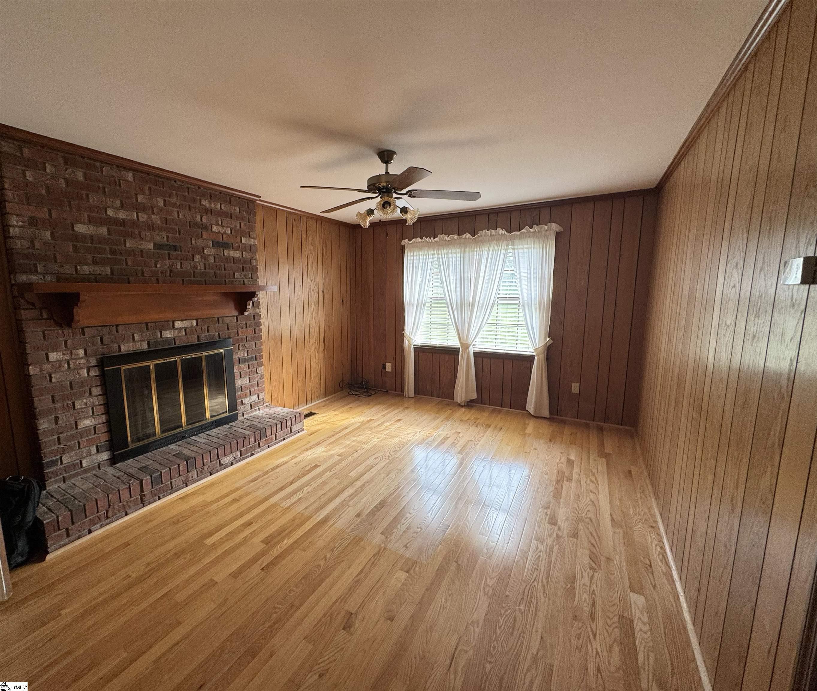 701 North Rutherford Road Greer, SC 29651 - Photo 7 of 27