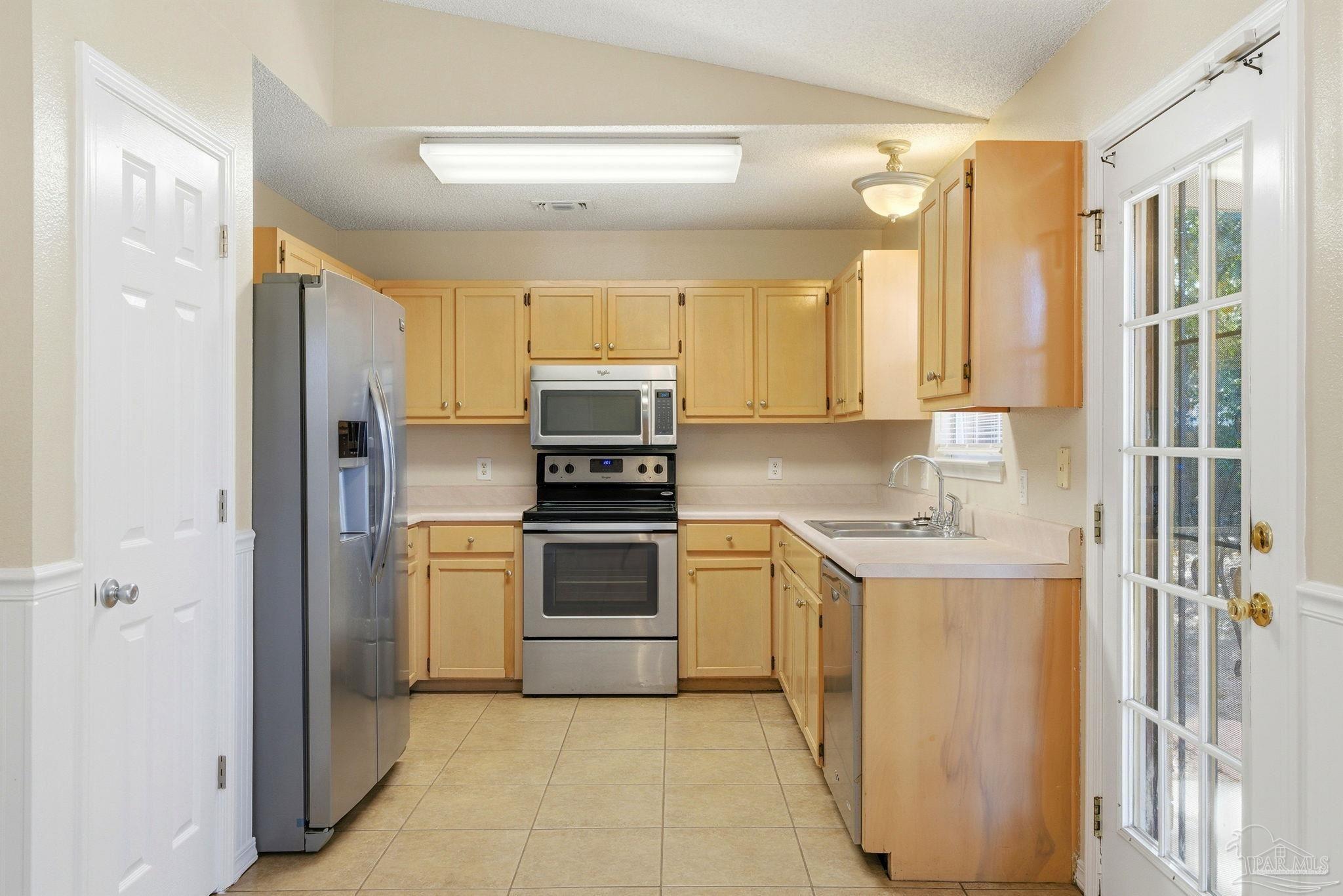 7301 Copter Lane Milton, FL 32570 - Photo 15 of 39