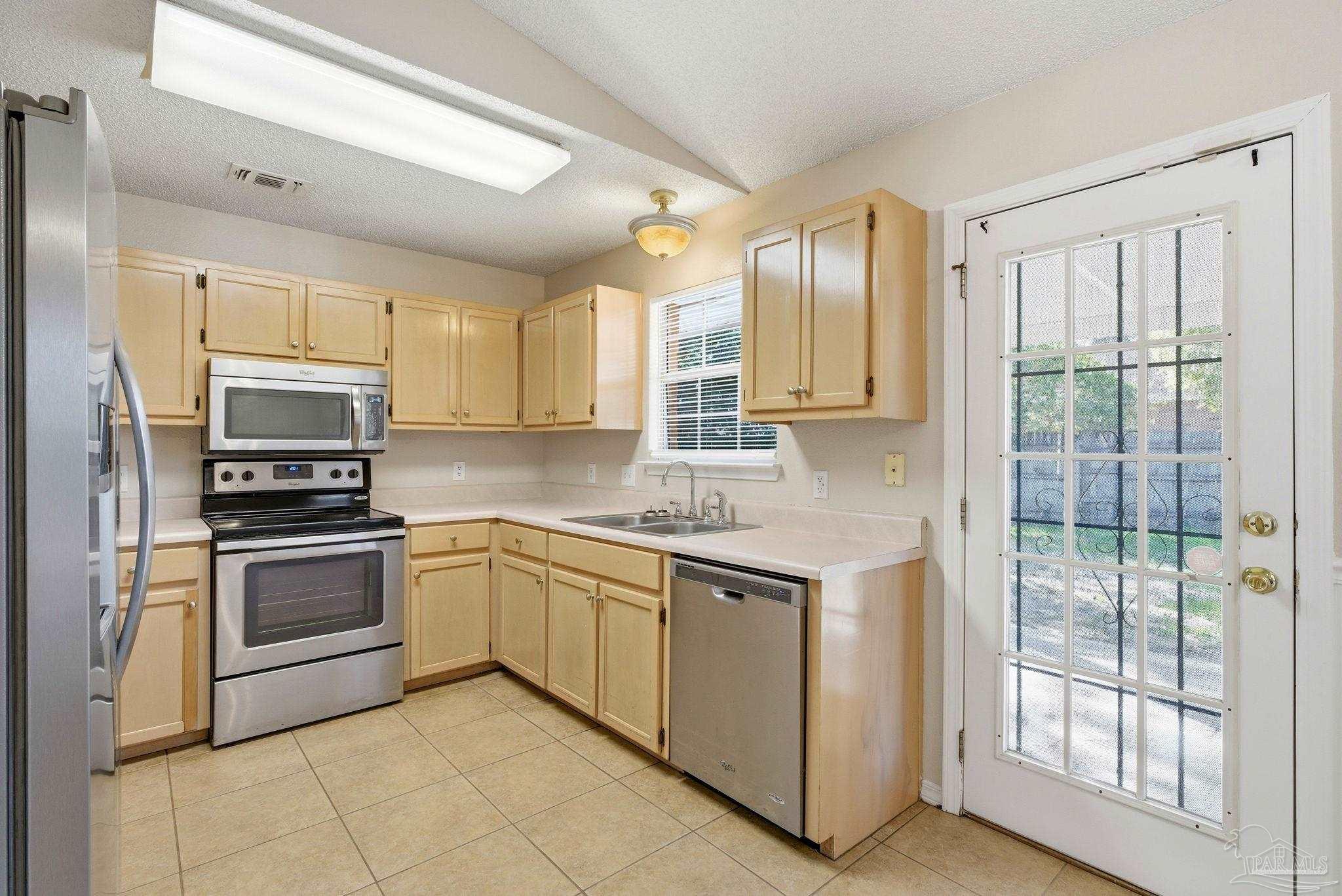 7301 Copter Lane Milton, FL 32570 - Photo 16 of 39