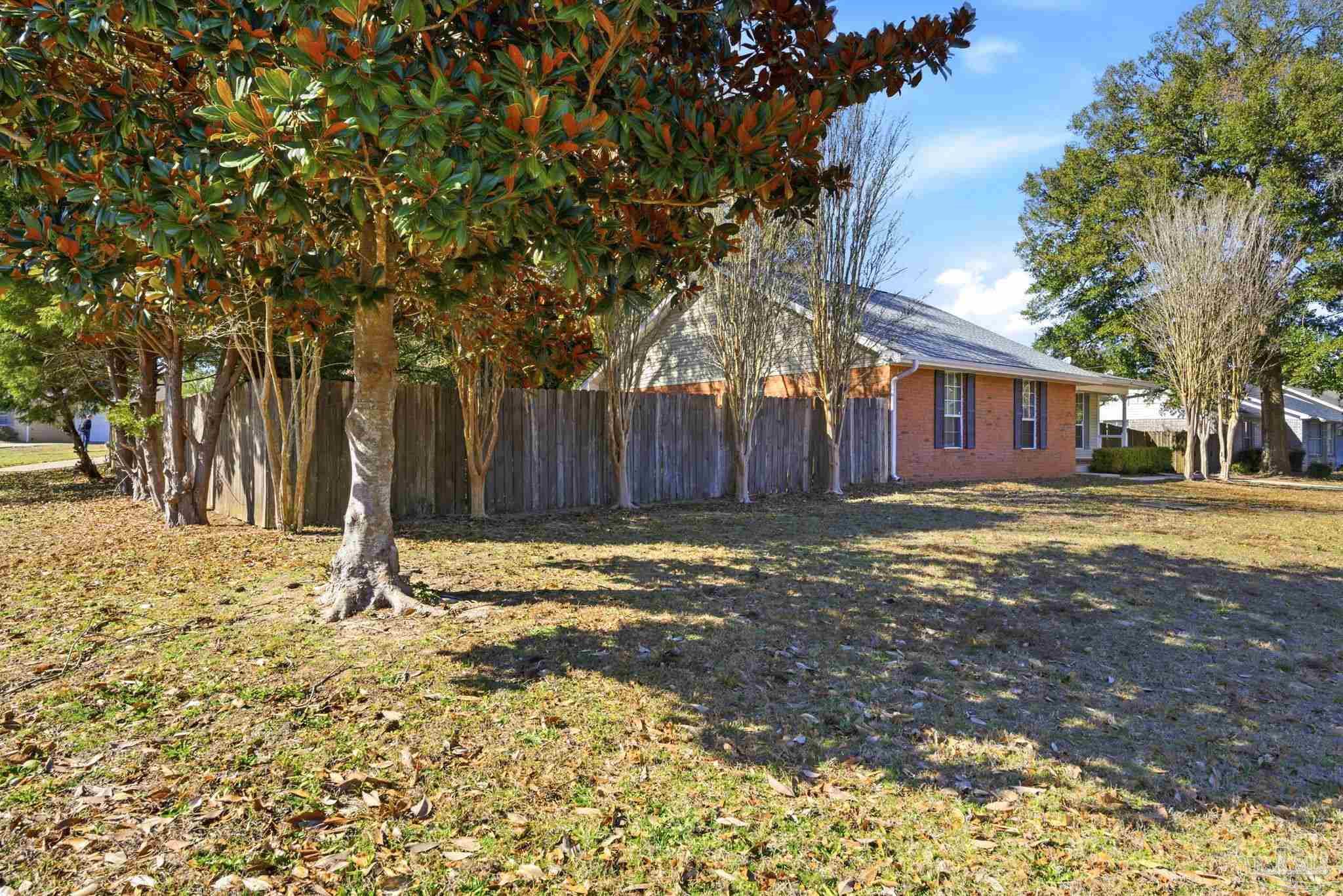 7301 Copter Lane Milton, FL 32570 - Photo 2 of 39