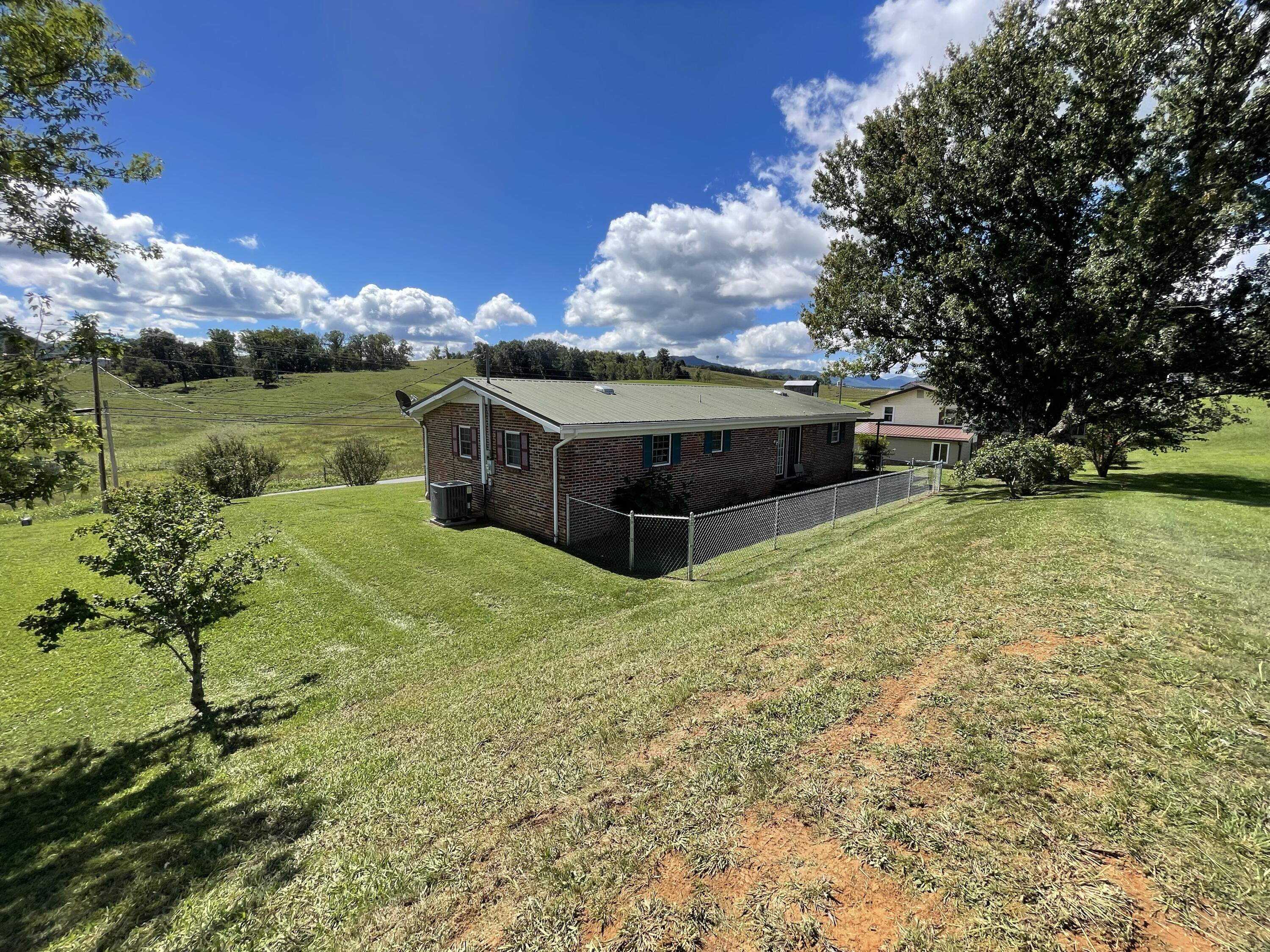 230 Fillers Mill Road Greeneville, TN 37743 - Photo 3 of 26 3