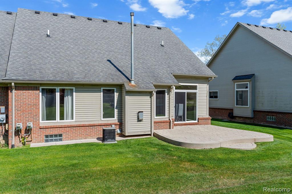 37325 Ryan Road Sterling Heights, MI 48310 - Photo 38 of 58