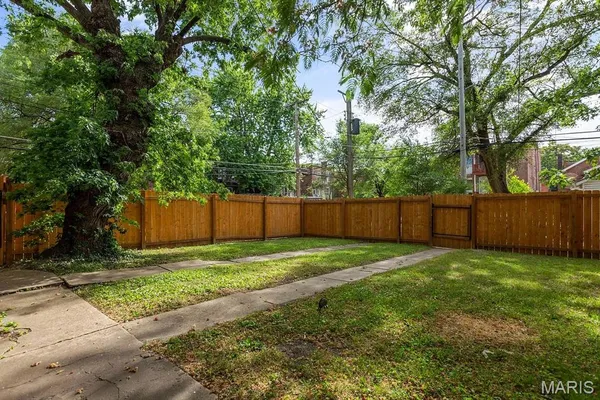 $319,900 | 3343 Virginia Avenue, St. Louis, MO 63118