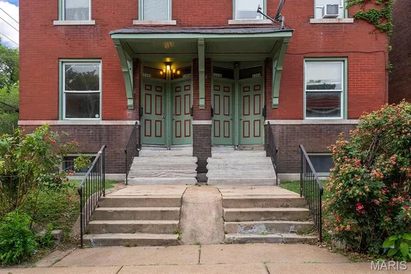 $319,900 | 3343 Virginia Avenue, St. Louis, MO 63118