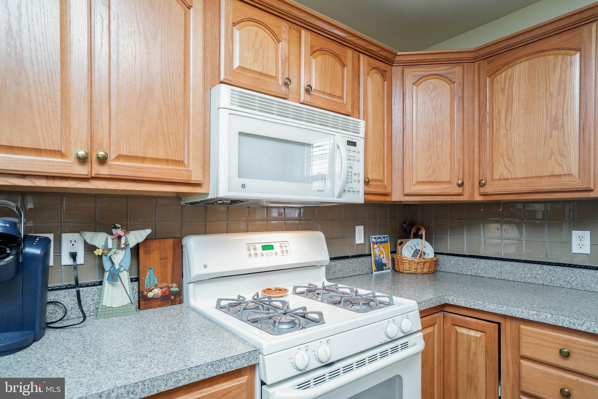 140 Roberts Road Aston, PA 19014 - Photo 11 of 35 Kitchen