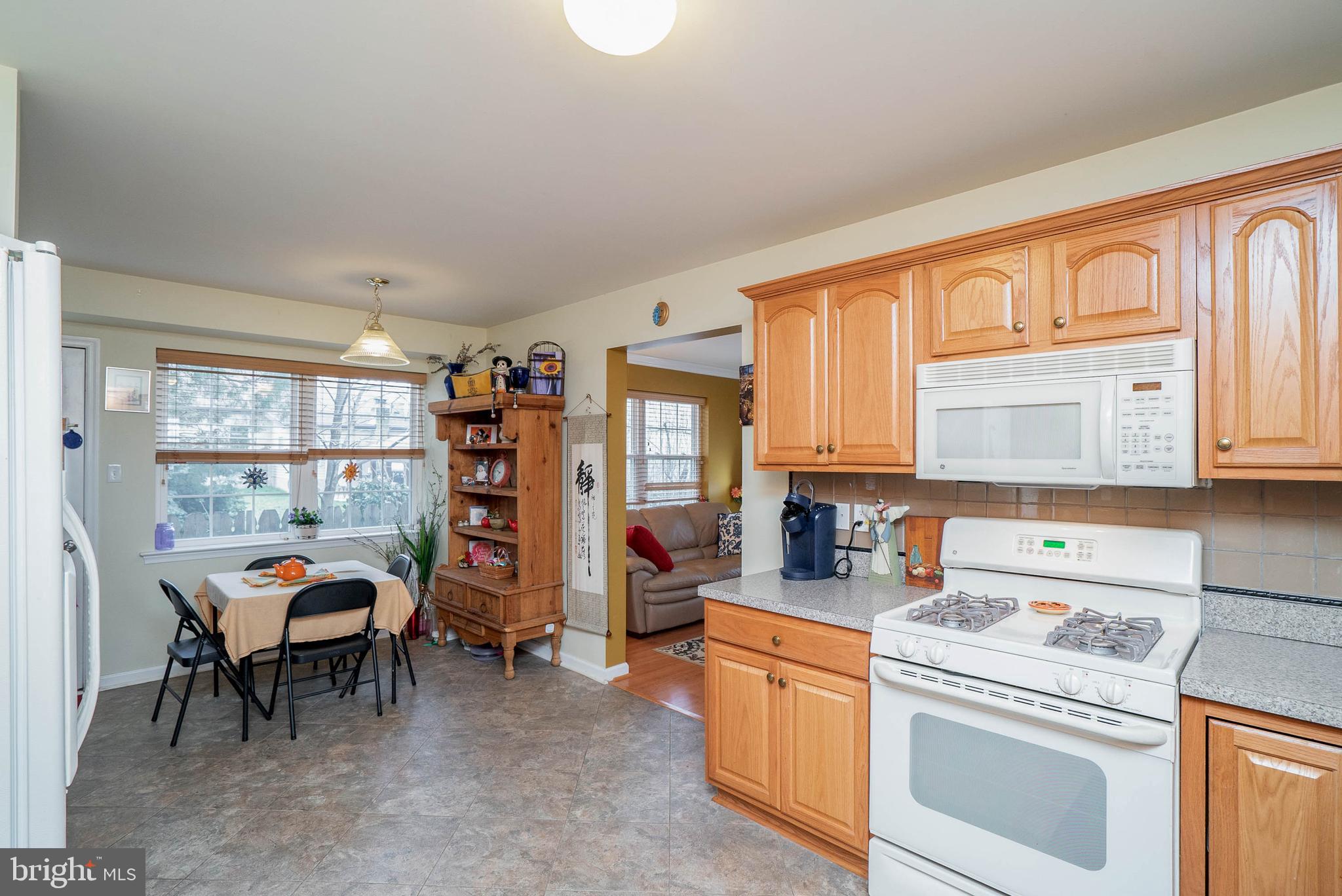 140 Roberts Road Aston, PA 19014 - Photo 14 of 35 Kitchen