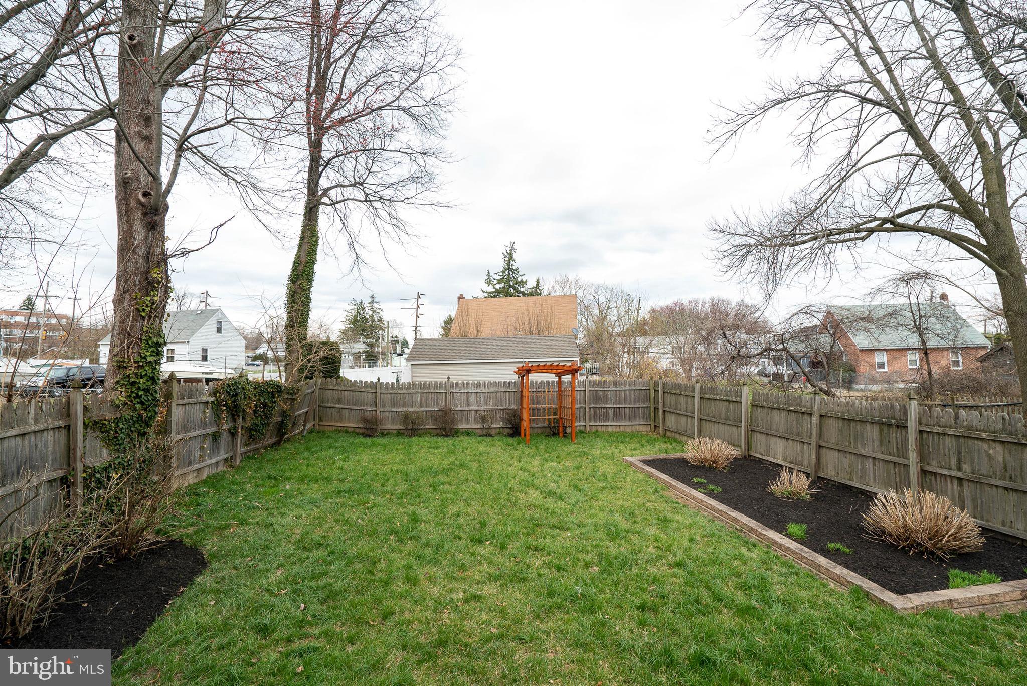 140 Roberts Road Aston, PA 19014 - Photo 32 of 35 Backyard