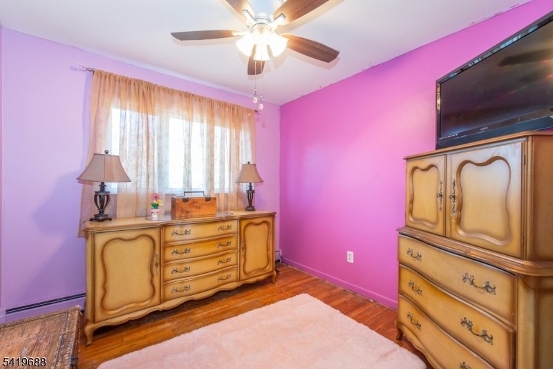 127 Horseneck Road Fairfield, NJ 07004 - Photo 17 of 34