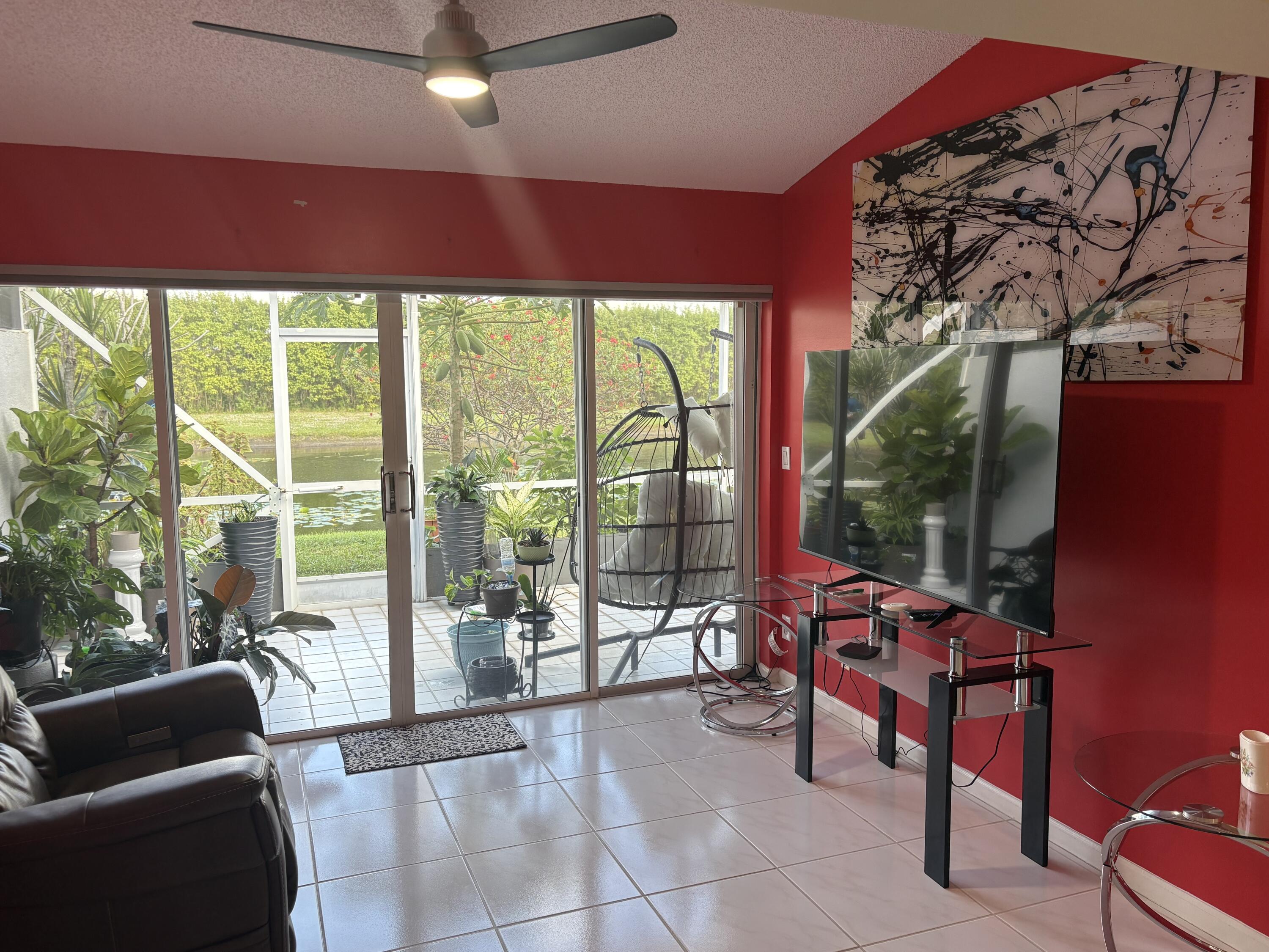 7275 Summer Tree Drive Boynton Beach, FL 33437 - Photo 12 of 28 Living Area