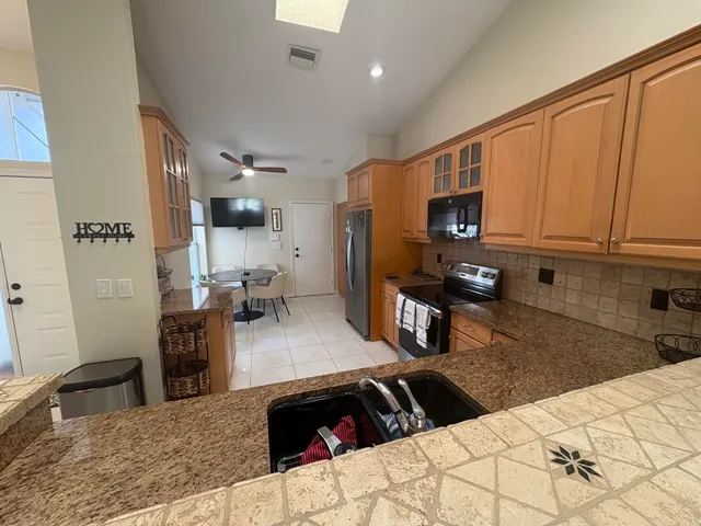 $4,300 | 7275 Summer Tree Drive, Boynton Beach, FL 33437