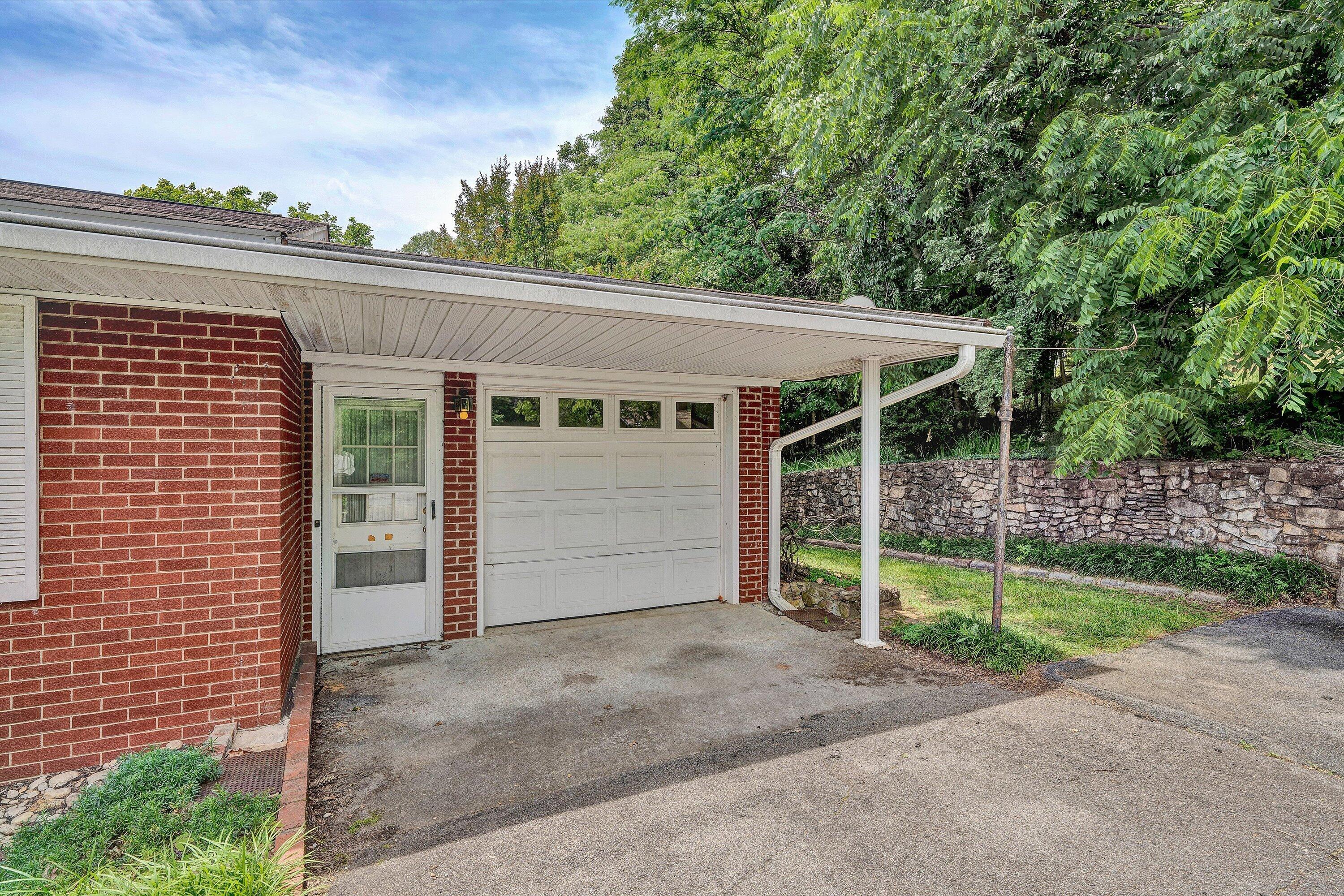 4506 Rosecrest Road Roanoke, VA 24018 - Photo 15 of 49 15-DSC00193