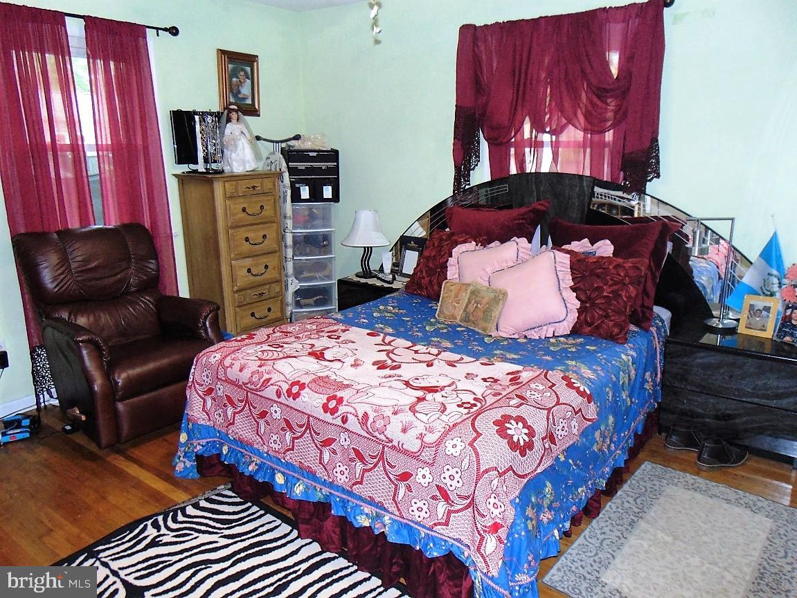 1920 Ridgeville Road Edgewater, MD 21037 - Photo 10 of 20 Master Bedroom