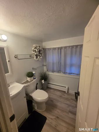 $2,100 | 466 Derby Avenue, West Haven, CT 06516