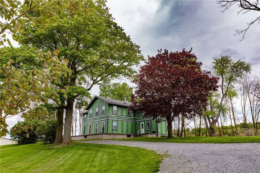 953 Howland Road Manchester, NY 14548 - Photo 2 of 40
