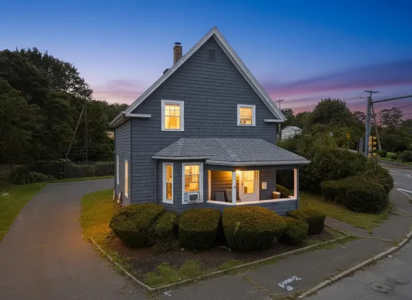 $749,000 | 354 Essex Street, Swampscott, MA 01907