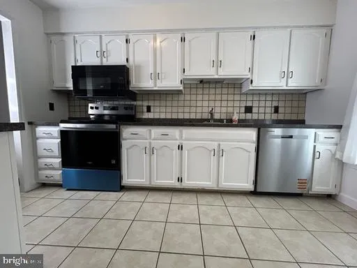 $2,275 | 441 Briar Creek Drive, Hockessin, DE 19707