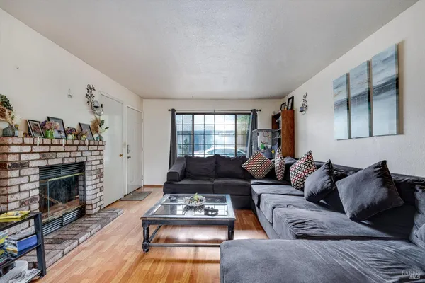 $750,000 | 2038 Terry Road, Santa Rosa, CA 95403