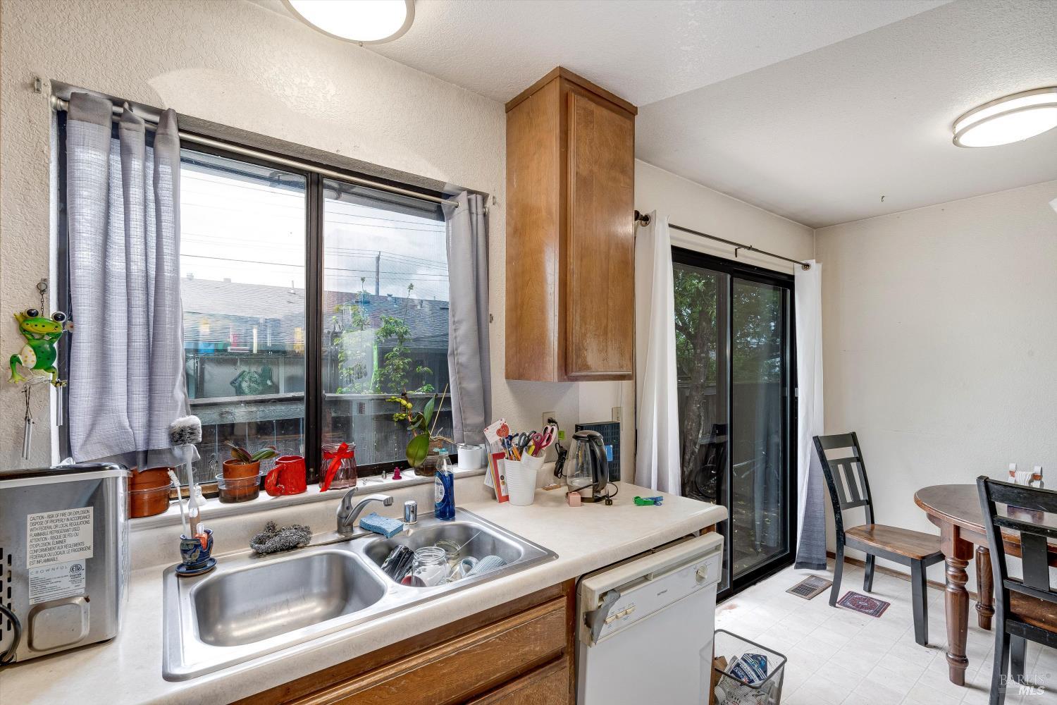 2038 Terry Road Santa Rosa, CA 95403 - Photo 9 of 31