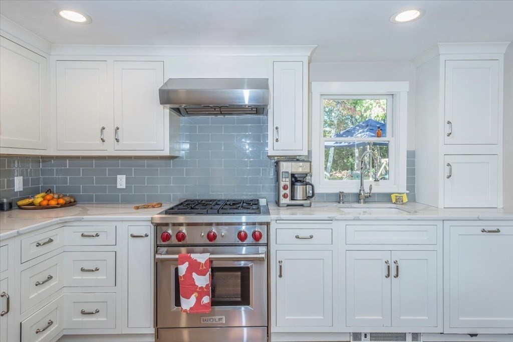 59 Marion Road Rochester, MA 02770 - Photo 11 of 28