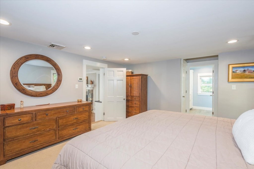 59 Marion Road Rochester, MA 02770 - Photo 17 of 28