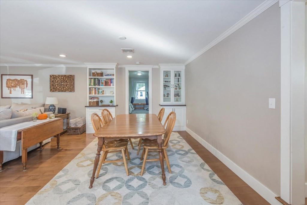 59 Marion Road Rochester, MA 02770 - Photo 7 of 28
