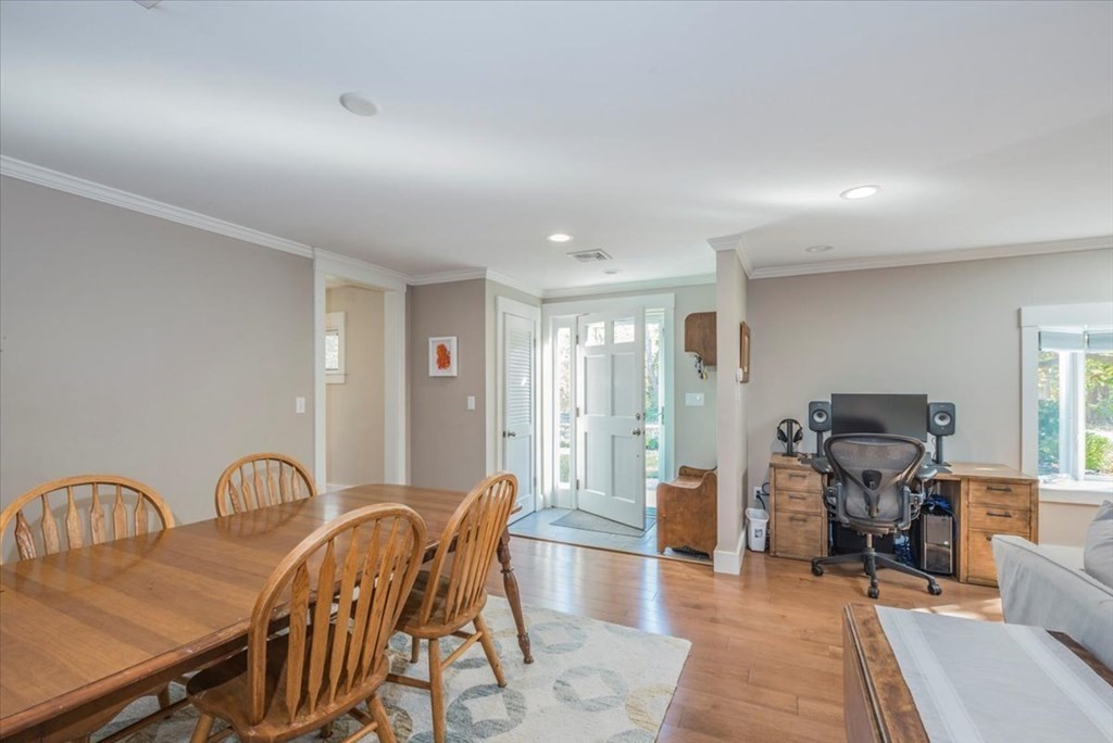 59 Marion Road Rochester, MA 02770 - Photo 8 of 28