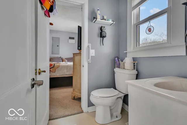 $1,350,000 | 9405 East Southshore Drive, Unionville, IN 47468