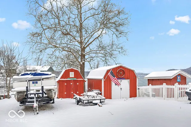 $1,350,000 | 9405 East Southshore Drive, Unionville, IN 47468