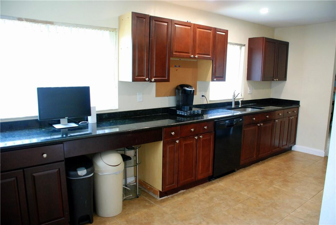 9220 Southwest 18th Road Boca Raton, FL 33428 - Photo 37 of 45 Photo 37