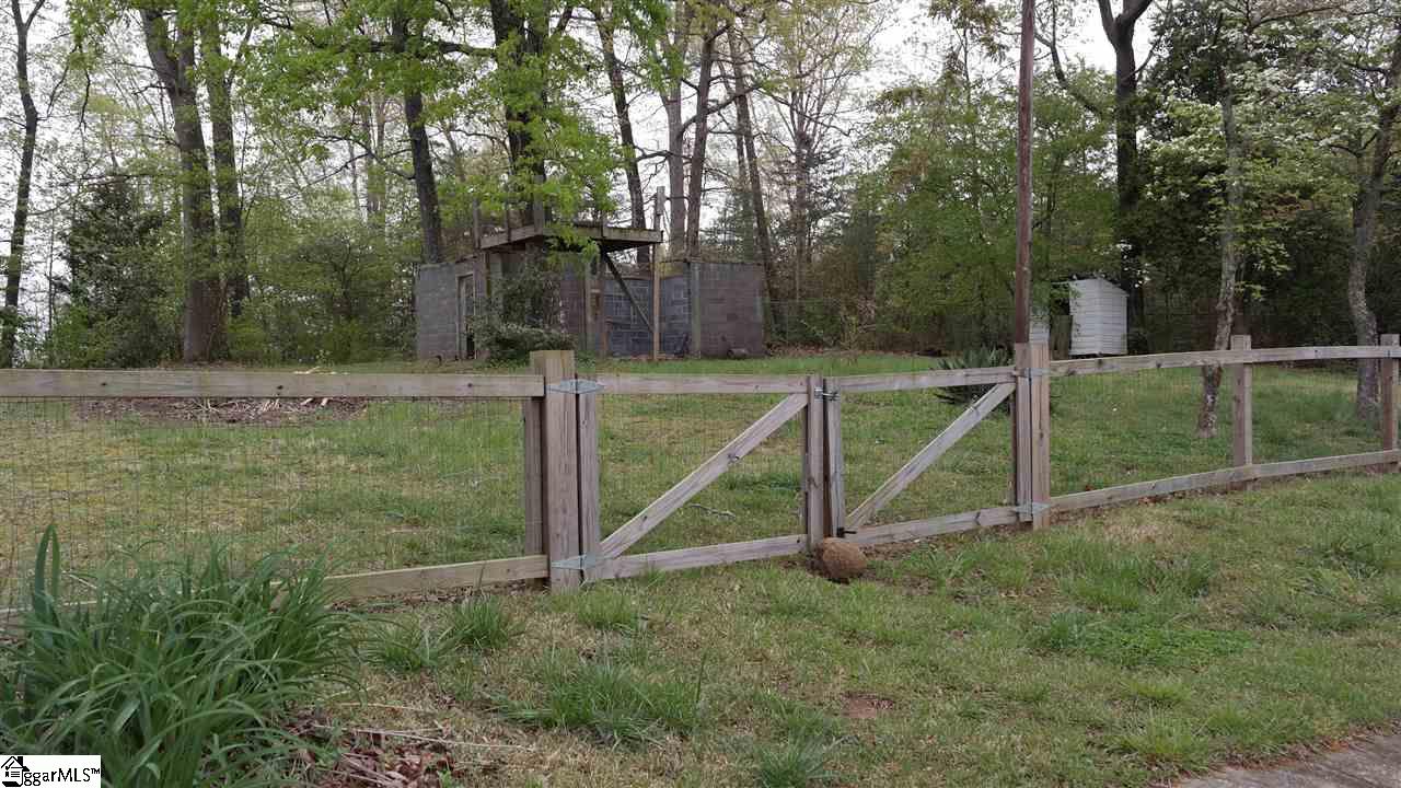 219 St Mark Road Taylors, SC 29687 - Photo 6 of 22 Gallery Image 6