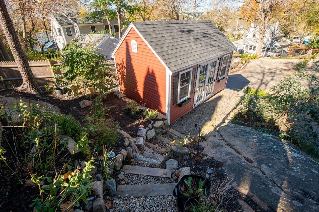 24 Wolf Hill Road Gloucester, MA 01930 - Photo 8 of 22