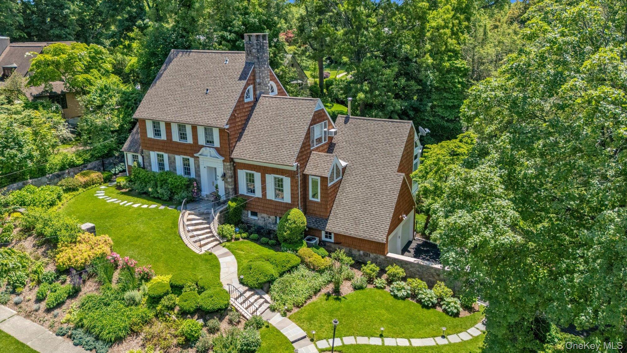 74 Litchfield Road Port Washington, NY 11050 - Photo 39 of 48