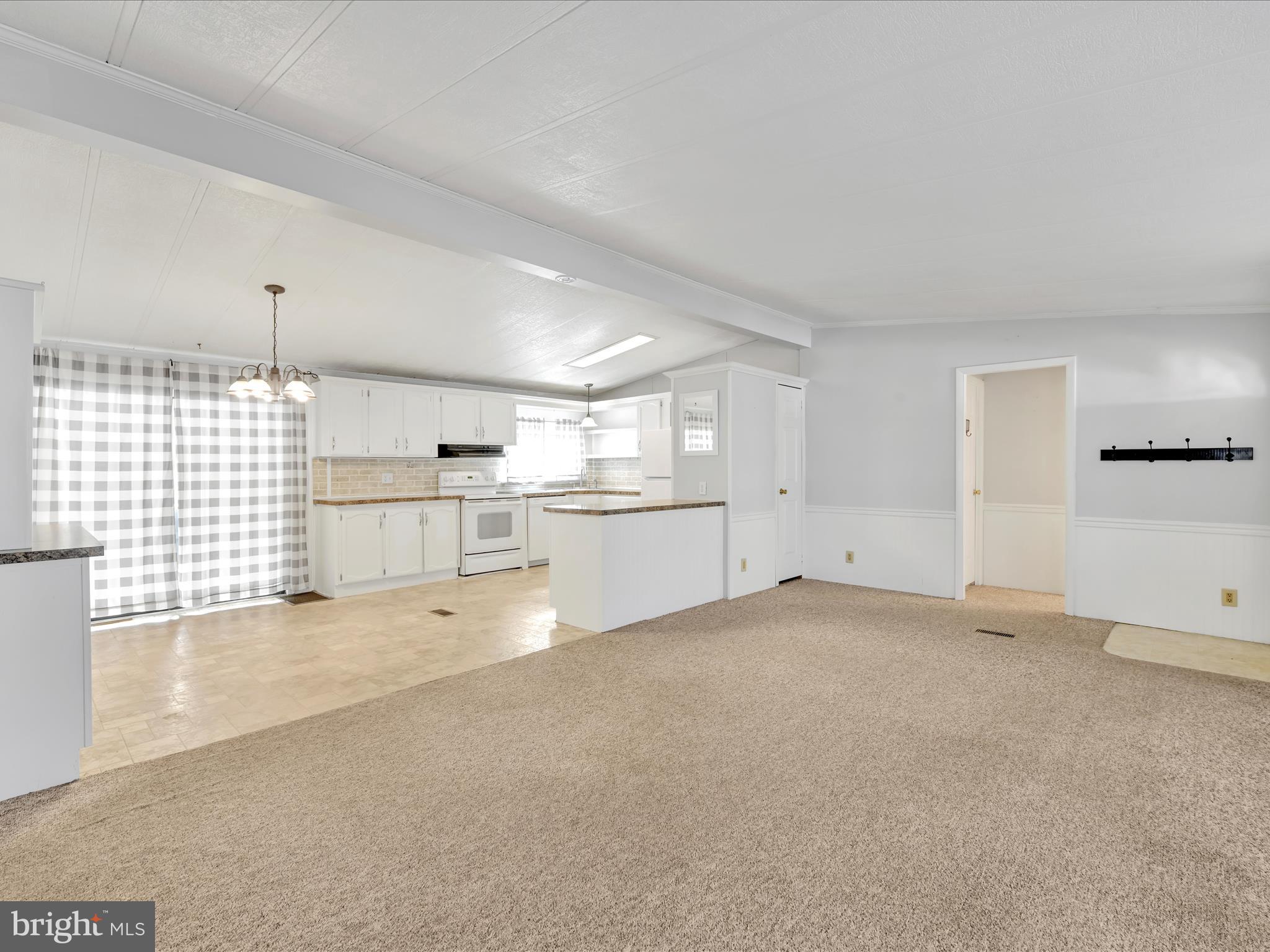 155 Northcrest Acres Lebanon, PA 17046 - Photo 4 of 27 Living Room