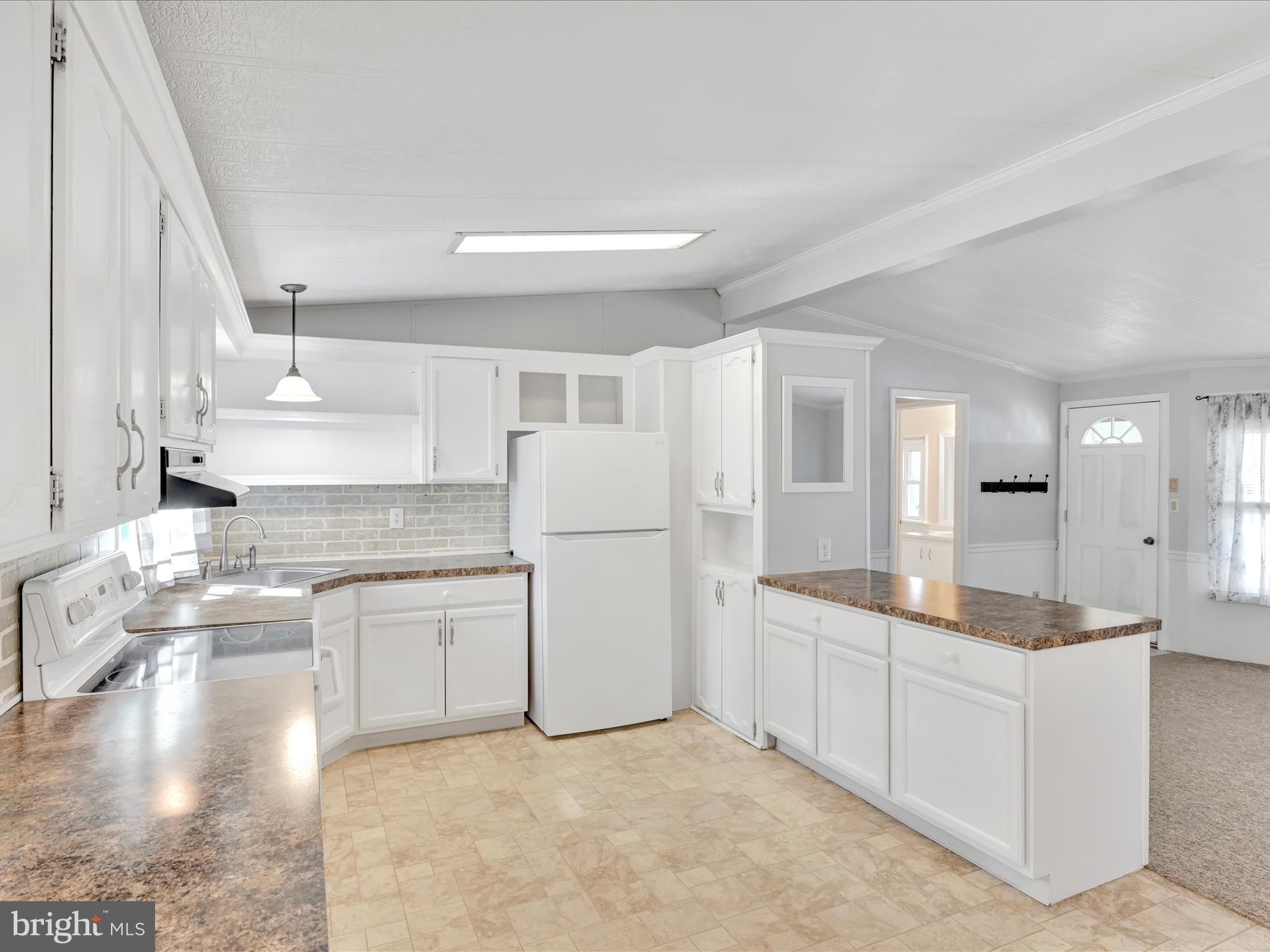 155 Northcrest Acres Lebanon, PA 17046 - Photo 5 of 27 Kitchen