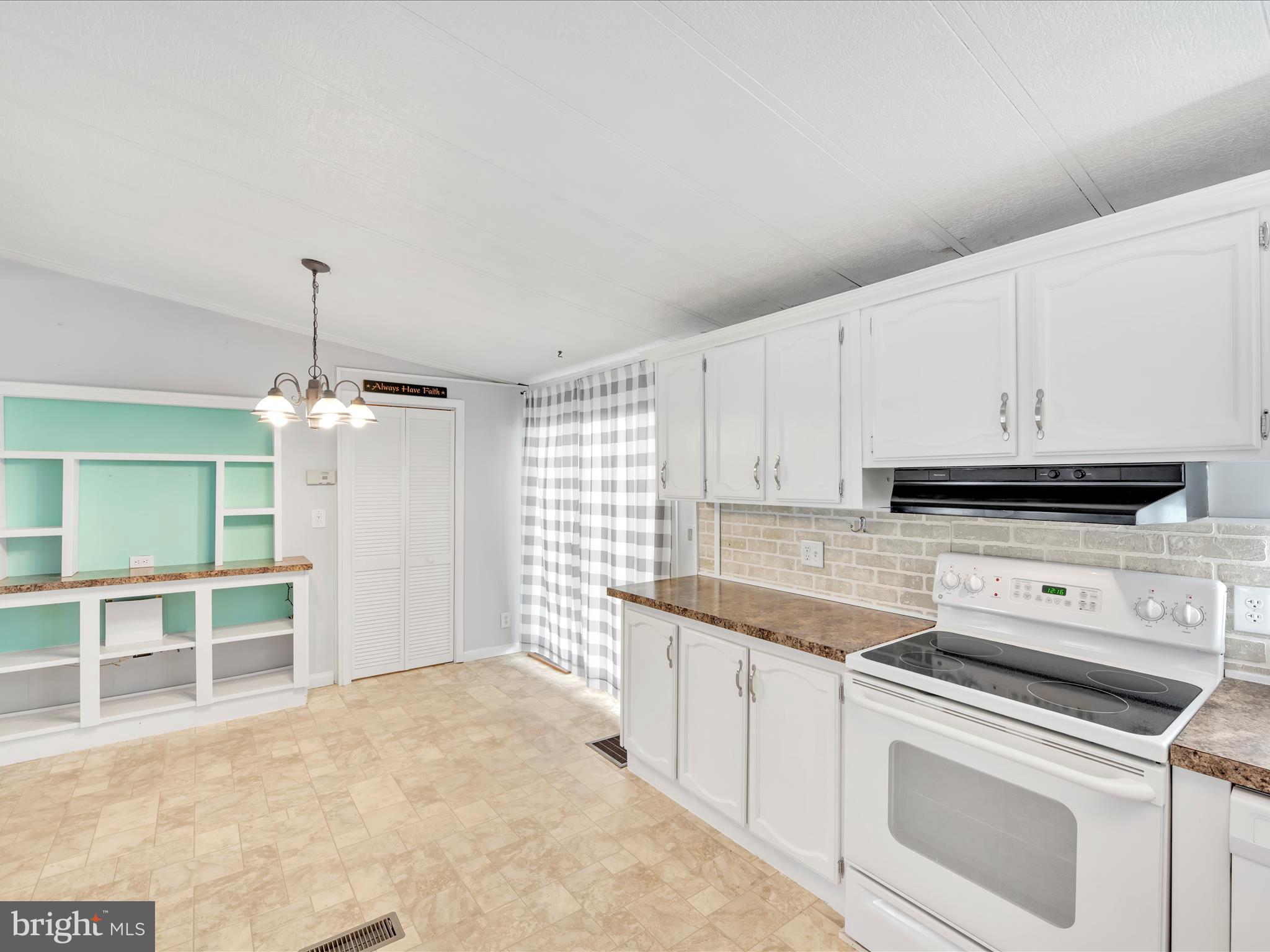 155 Northcrest Acres Lebanon, PA 17046 - Photo 8 of 27 Kitchen
