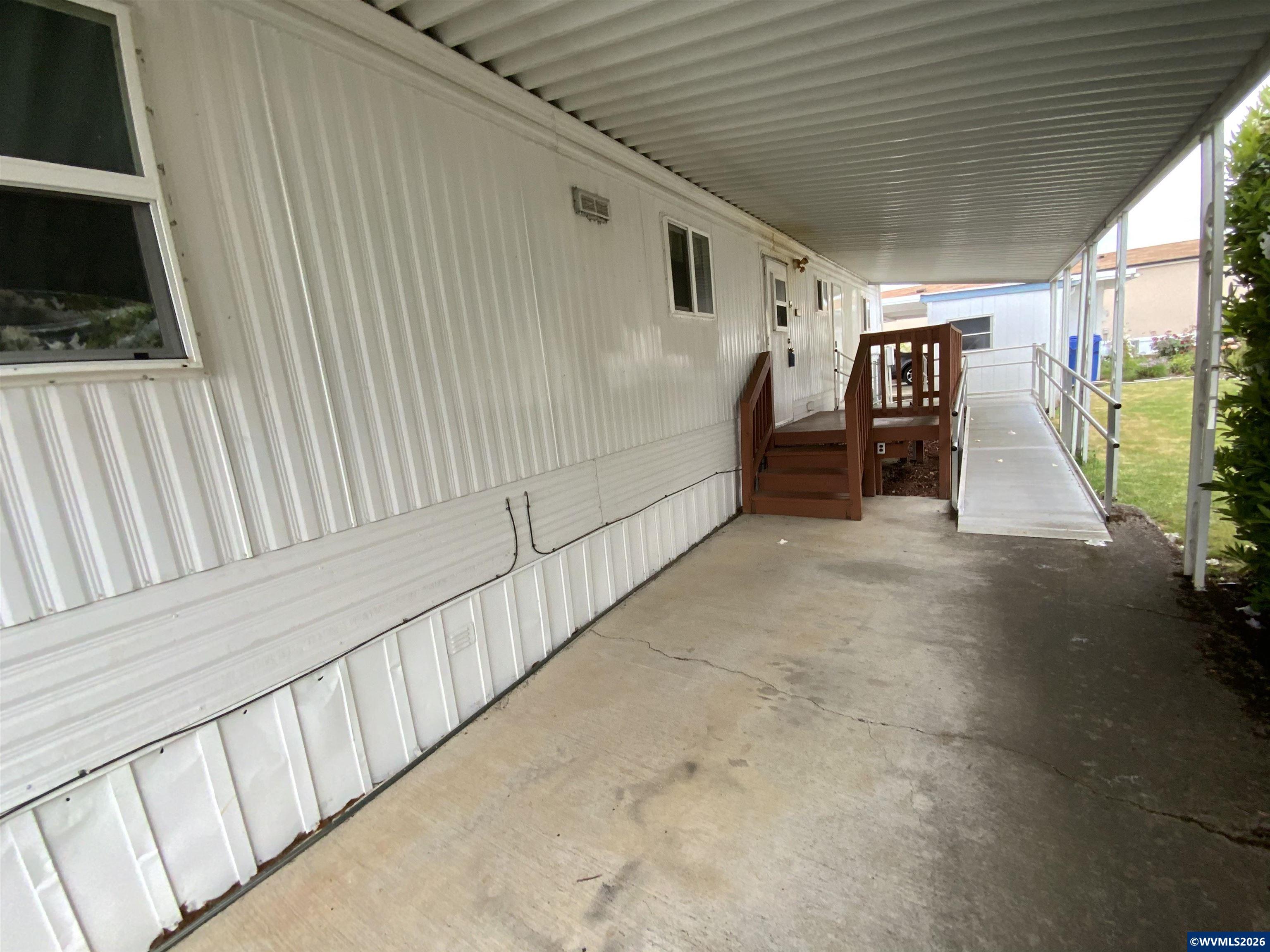 4940 Sunnyside Road Southeast, Unit F1 Salem, OR 97302 - Photo 4 of 21