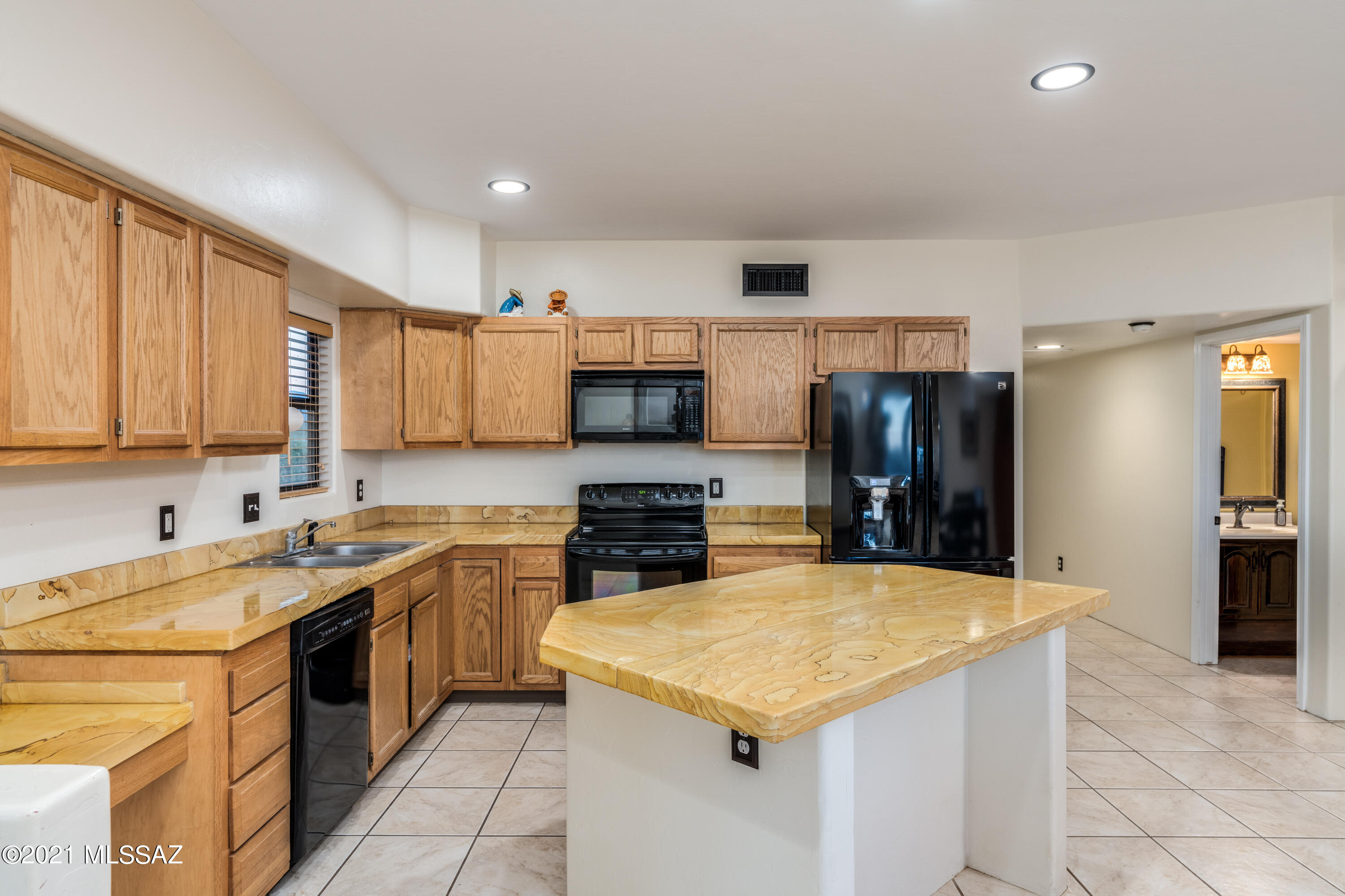 9737 South Spider Rock Road Vail, AZ 85641 - Photo 14 of 46 Gallery Image 14