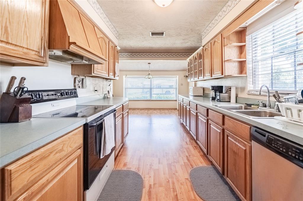 18818 Dorman Road Lithia, FL 33547 - Photo 27 of 50 Gallery Image 27