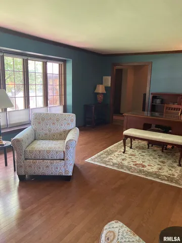 $305,000 | 909 South Spring Street, Geneseo, IL 61254