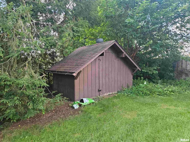 $305,000 | 909 South Spring Street, Geneseo, IL 61254