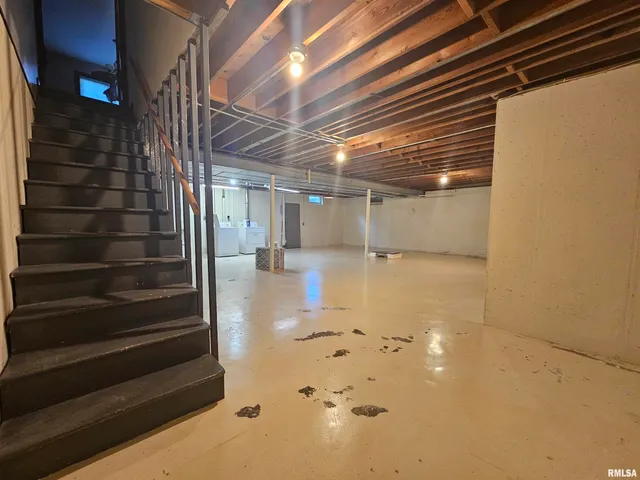 $305,000 | 909 South Spring Street, Geneseo, IL 61254