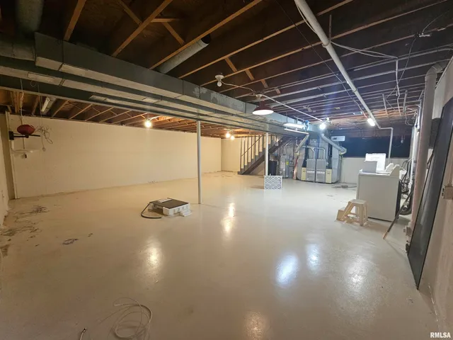 $305,000 | 909 South Spring Street, Geneseo, IL 61254