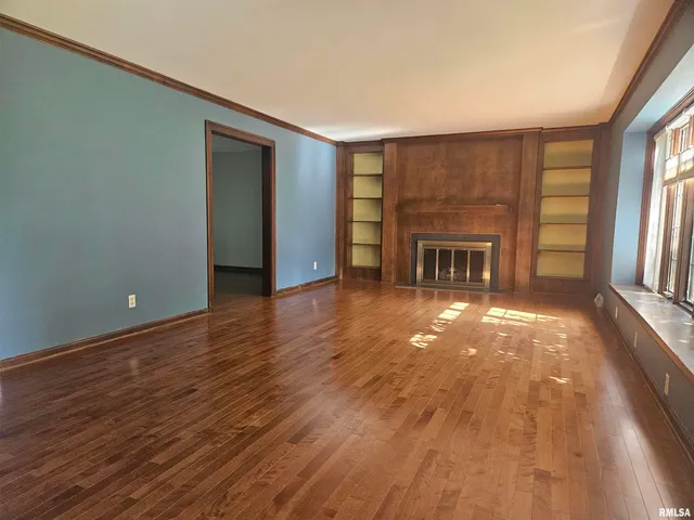 $305,000 | 909 South Spring Street, Geneseo, IL 61254