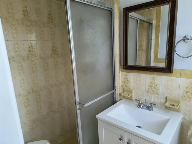 $1,340,000 | 85 Grove Street, South Hackensack, NJ 07606