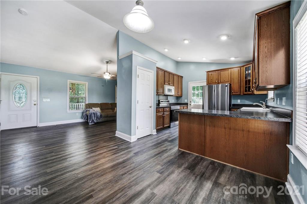 11900 Sam Black Road Midland, NC 28107 - Photo 12 of 39 Gallery Image 12