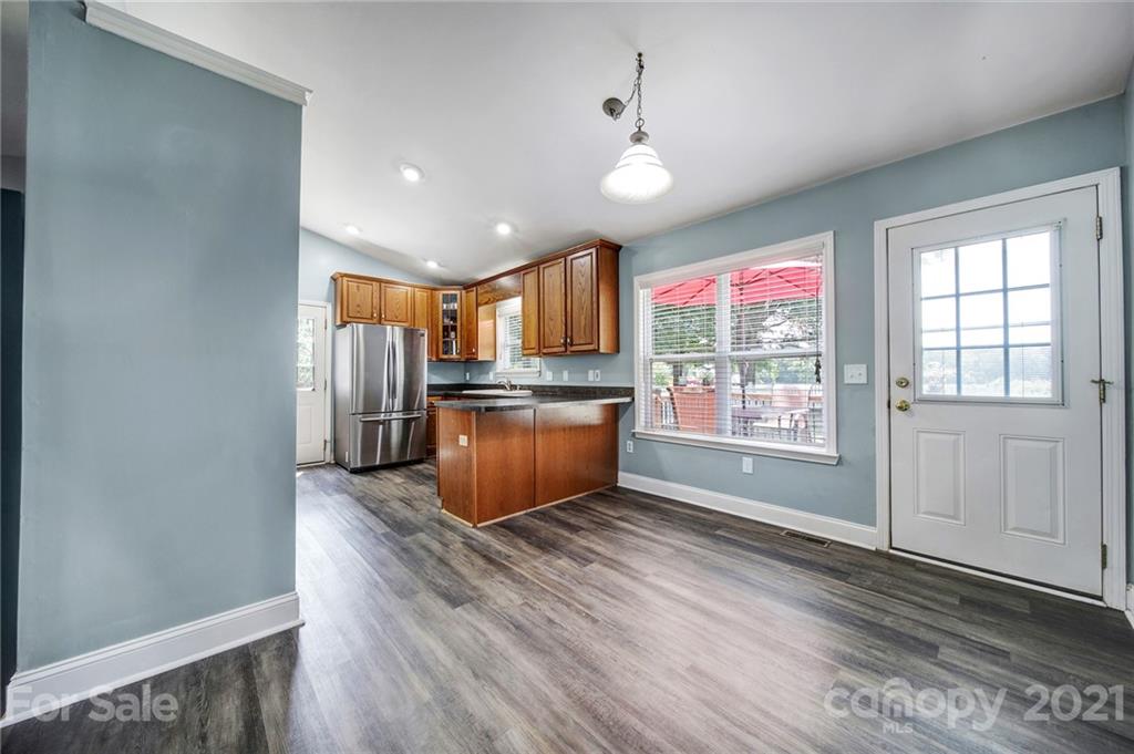 11900 Sam Black Road Midland, NC 28107 - Photo 14 of 39 Gallery Image 14