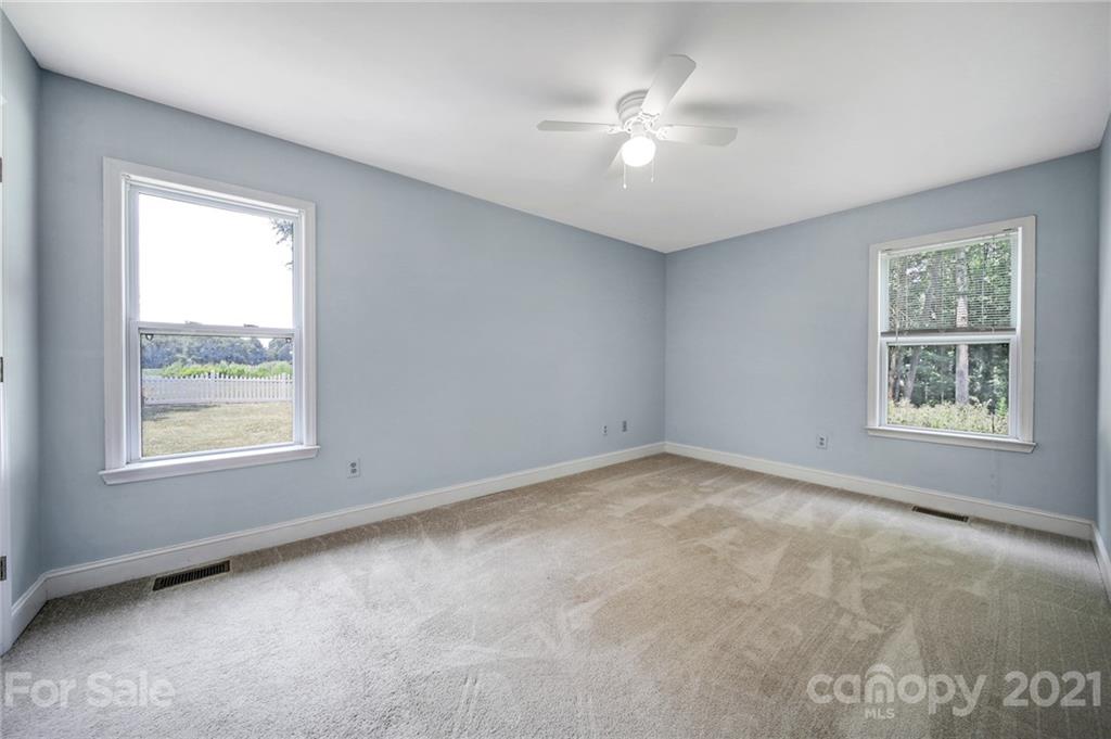 11900 Sam Black Road Midland, NC 28107 - Photo 18 of 39 Gallery Image 18