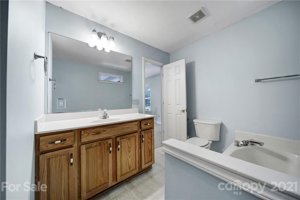 11900 Sam Black Road Midland, NC 28107 - Photo 26 of 39 Gallery Image 26