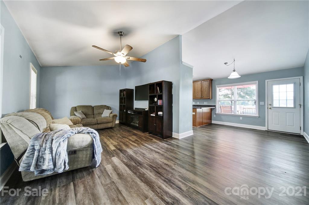 11900 Sam Black Road Midland, NC 28107 - Photo 6 of 39 Gallery Image 6