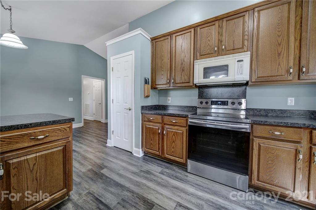 11900 Sam Black Road Midland, NC 28107 - Photo 8 of 39 Gallery Image 8